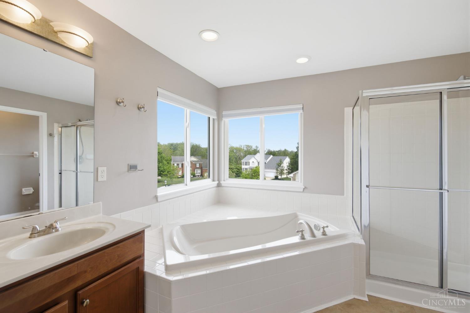 1220 Fox Hollow Drive
