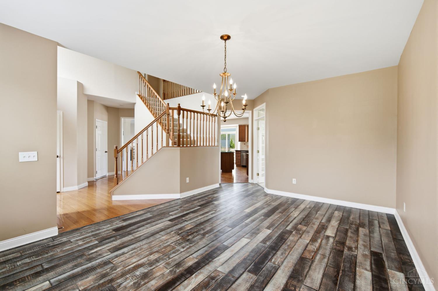 1220 Fox Hollow Drive