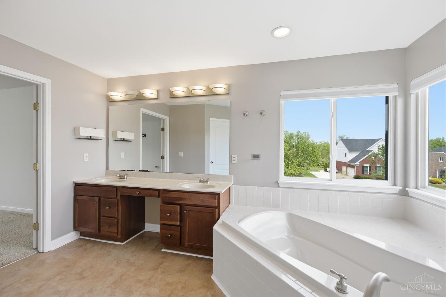 1220 Fox Hollow Drive