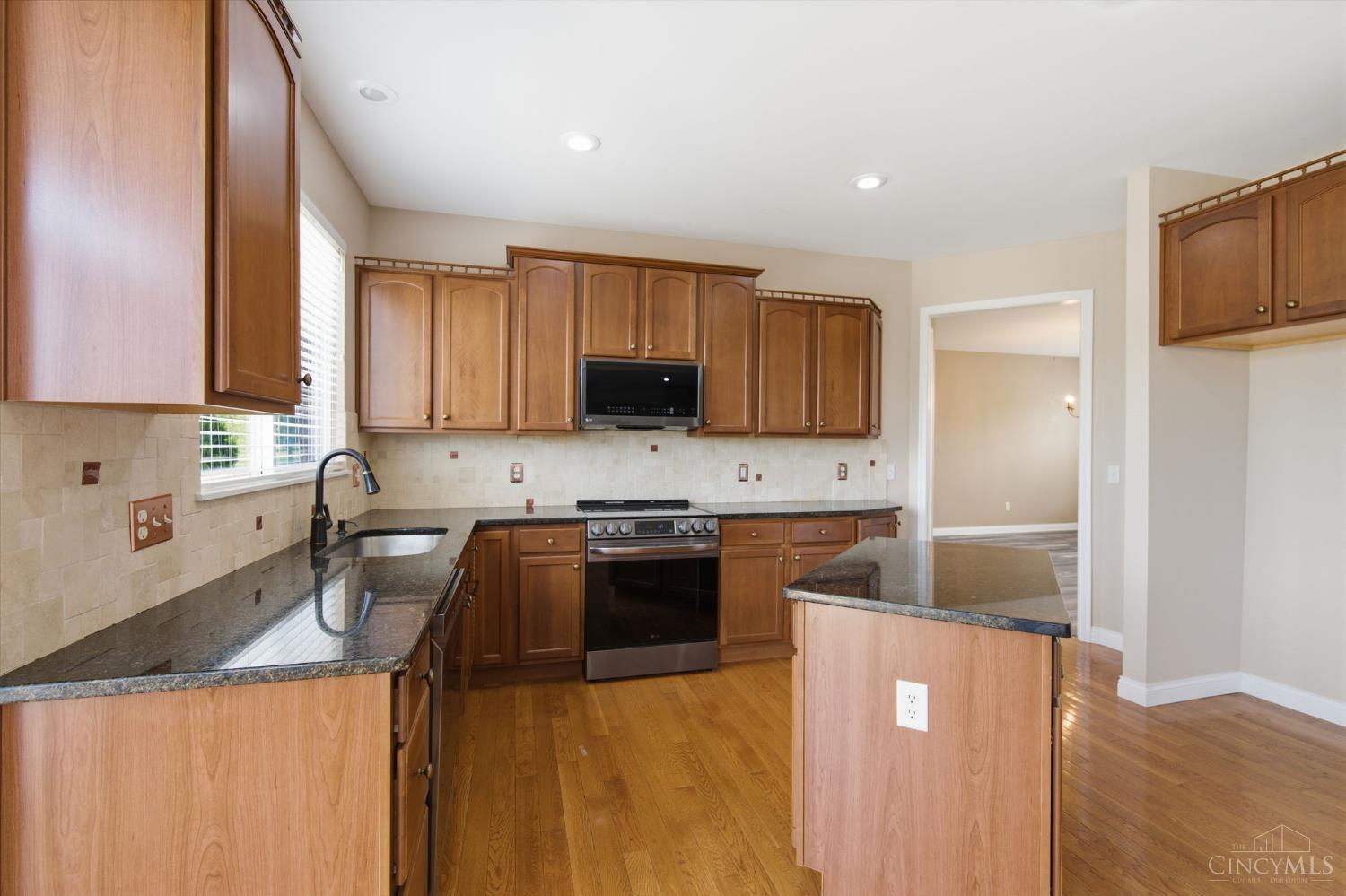 1220 Fox Hollow Drive