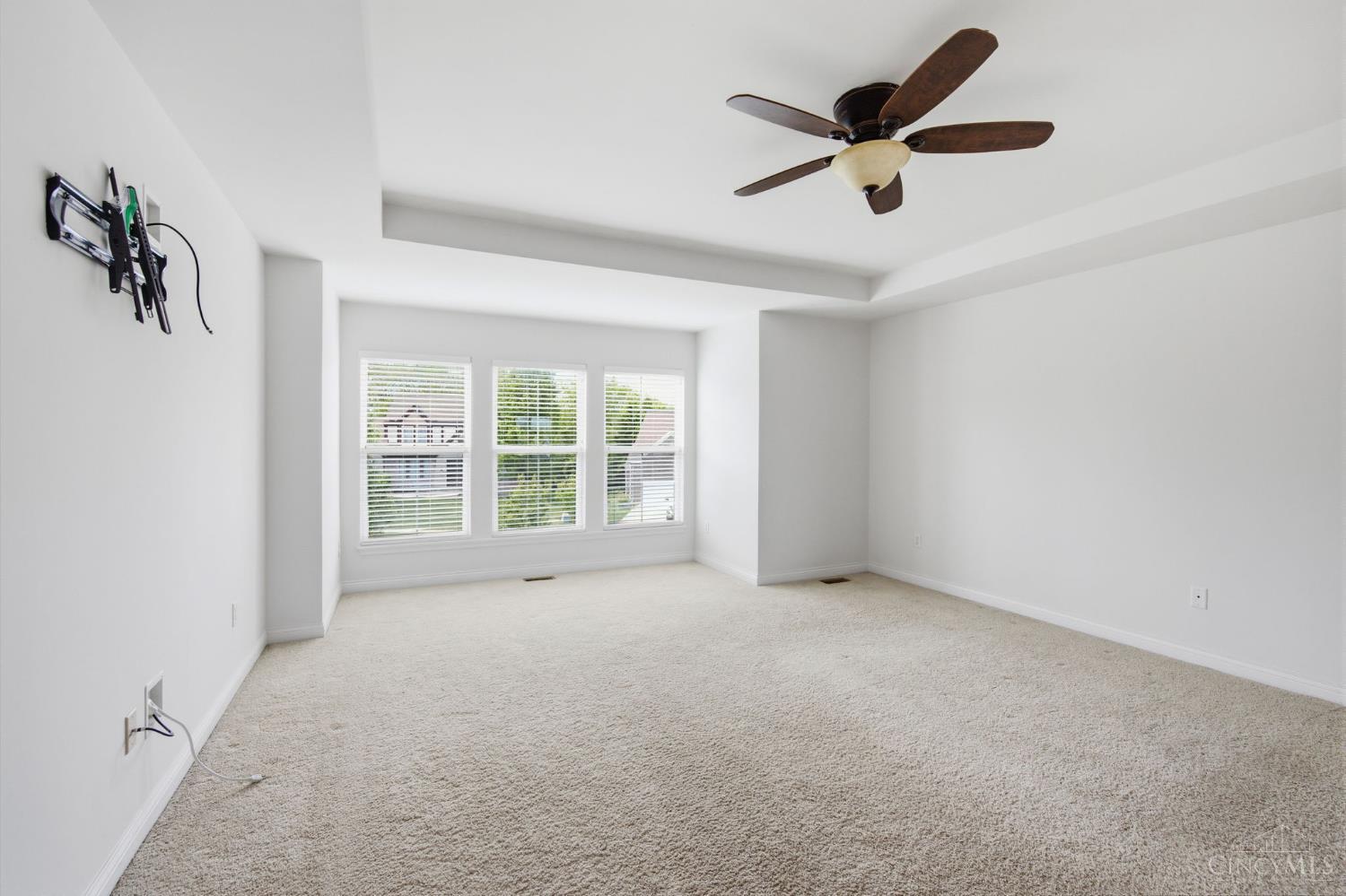 1220 Fox Hollow Drive