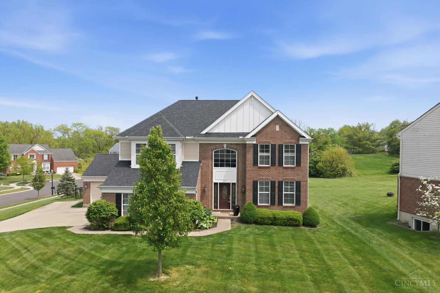 1220 Fox Hollow Drive