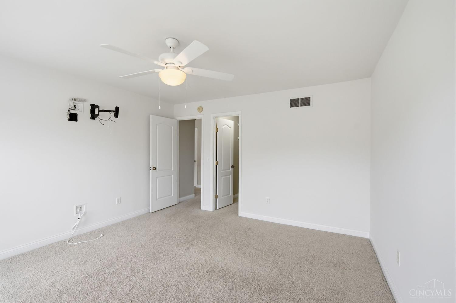 1220 Fox Hollow Drive