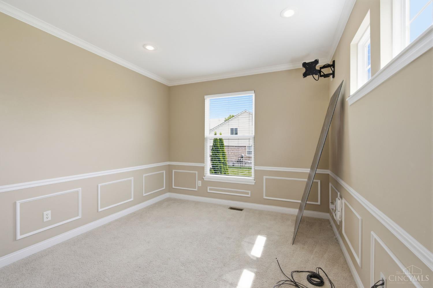 1220 Fox Hollow Drive