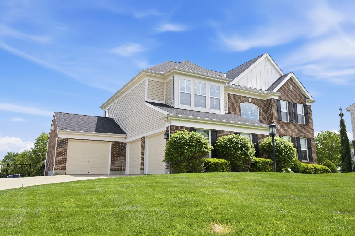 1220 Fox Hollow Drive