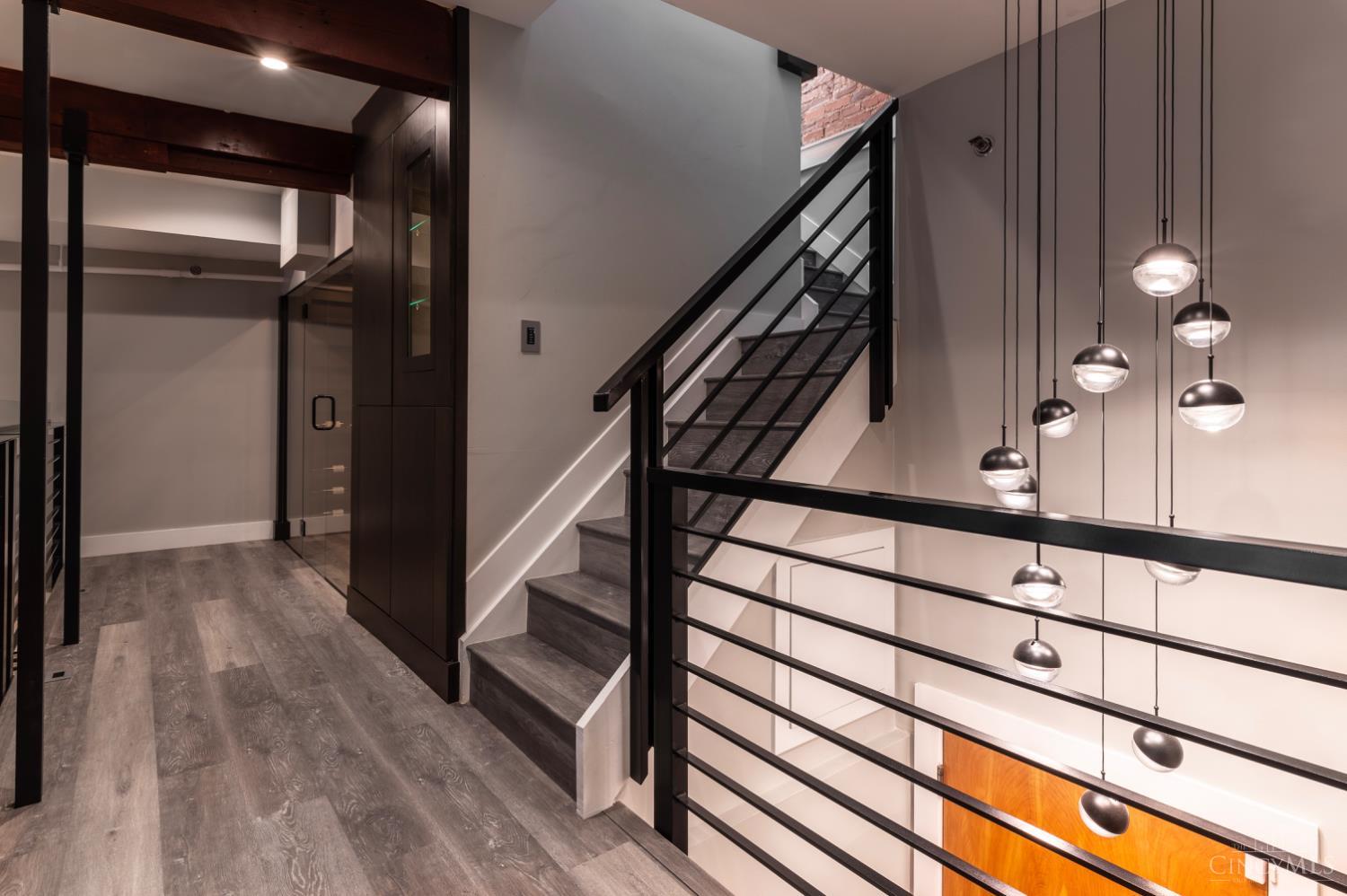 26 E Sixth Street 802