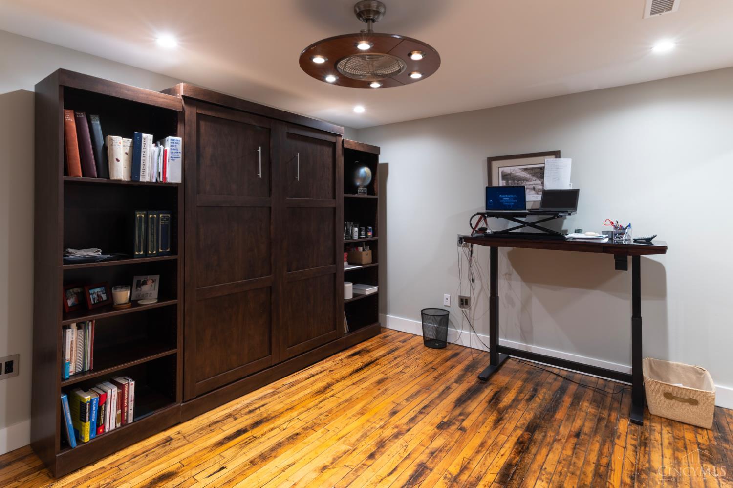 26 E Sixth Street 802