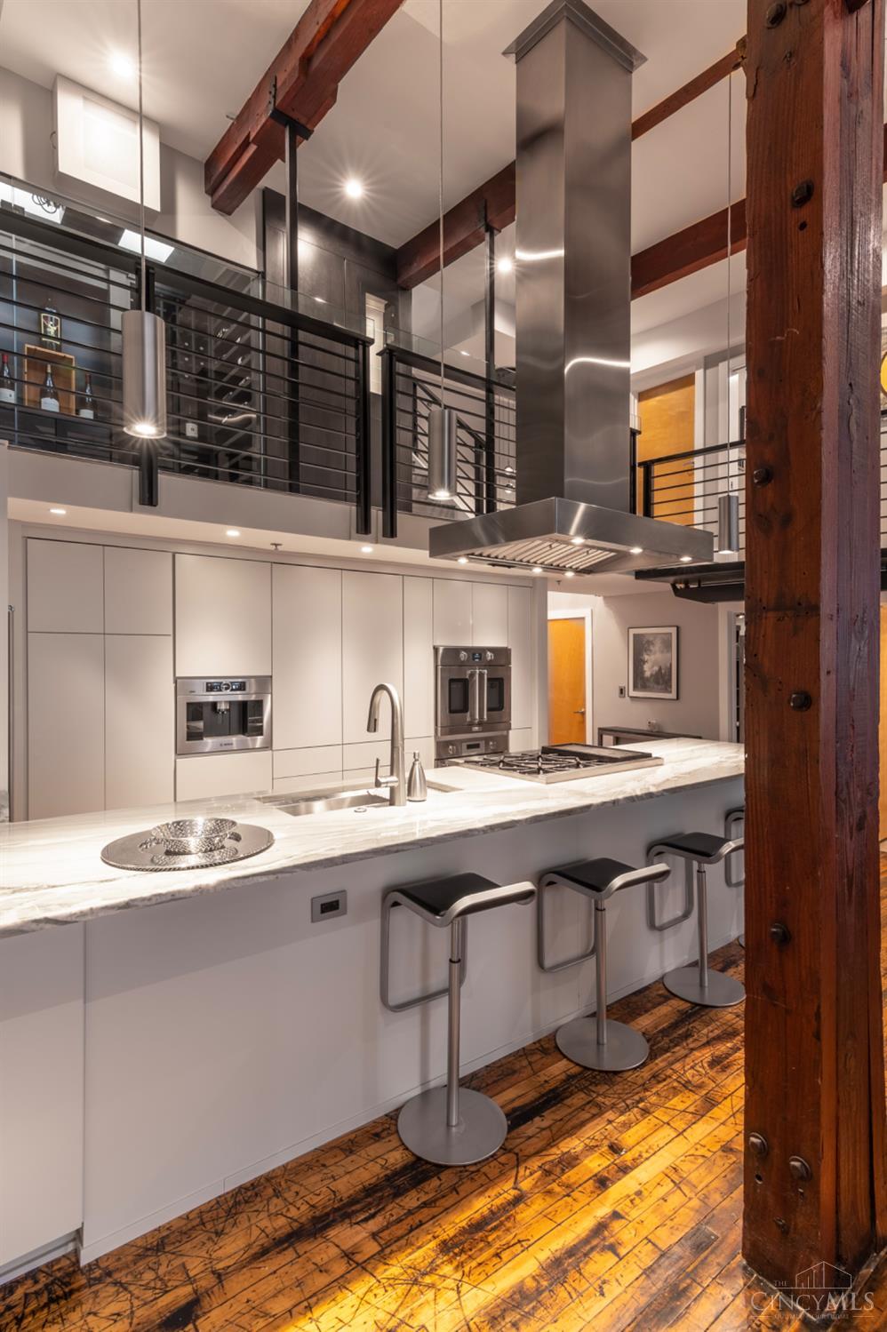 26 E Sixth Street 802