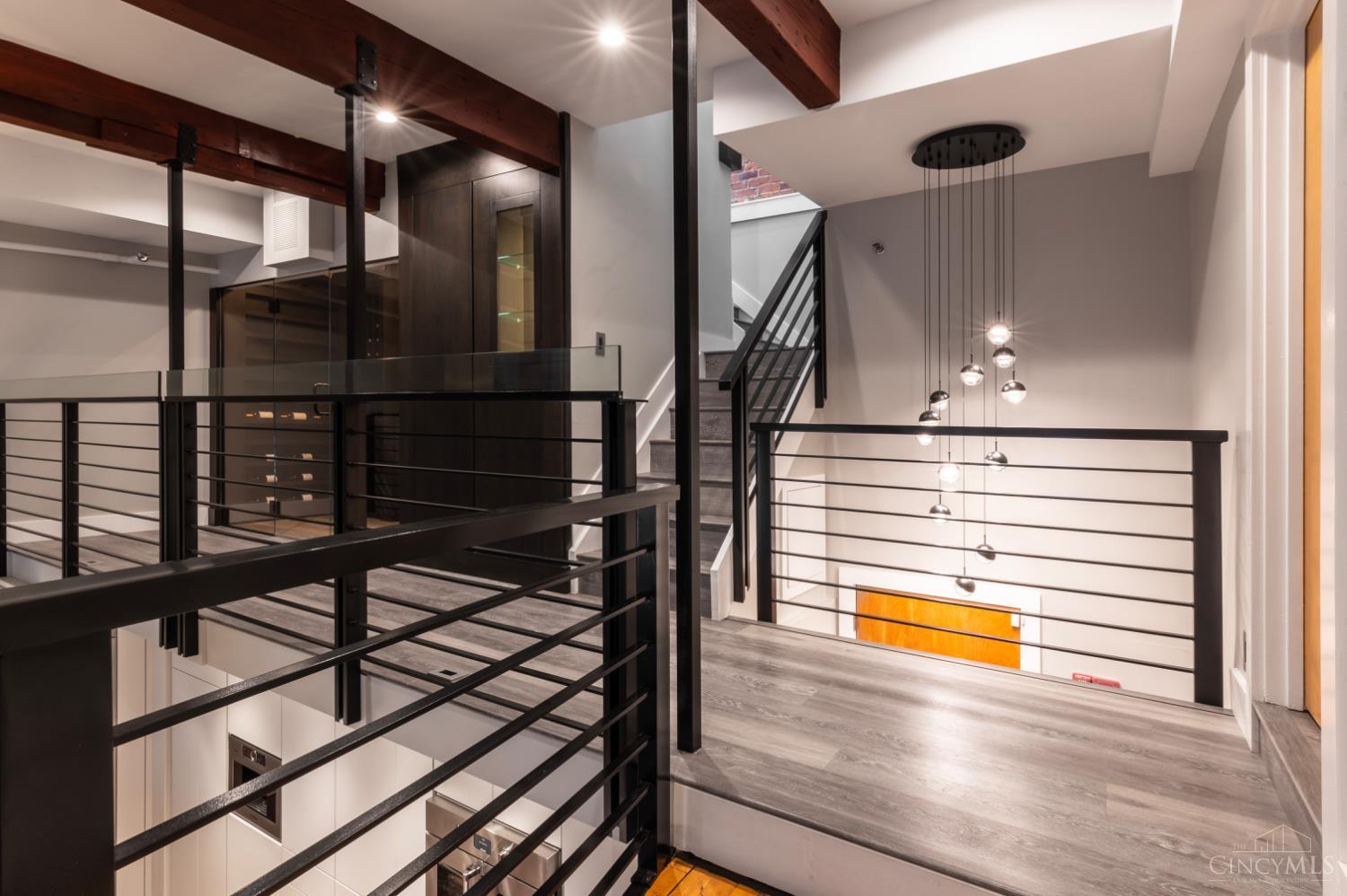 26 E Sixth Street 802