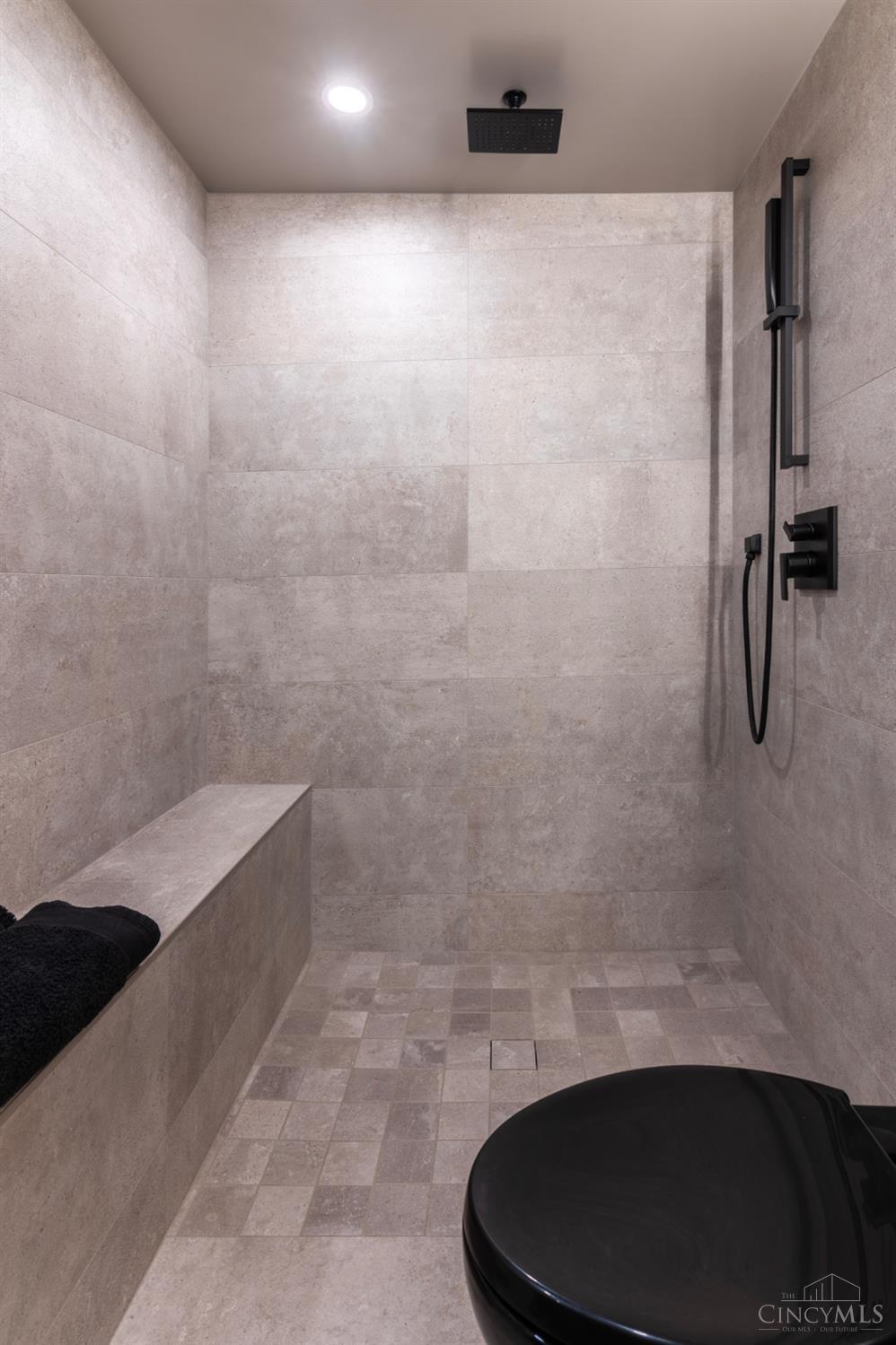 26 E Sixth Street 802