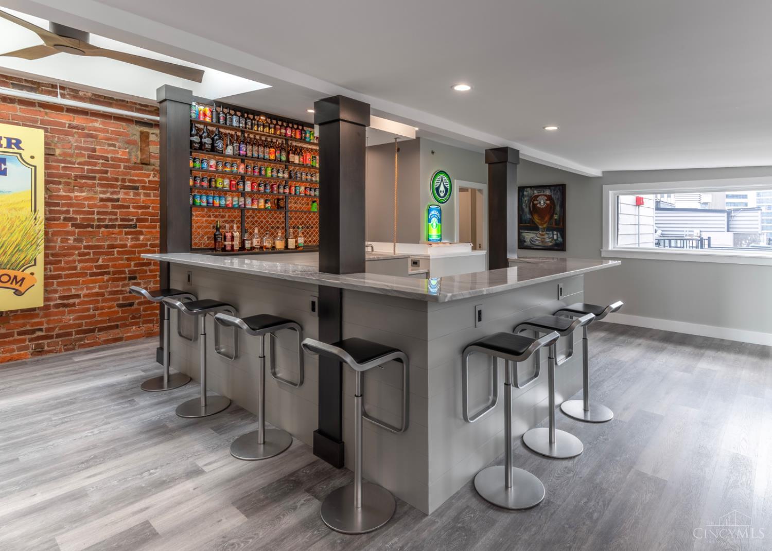 26 E Sixth Street 802