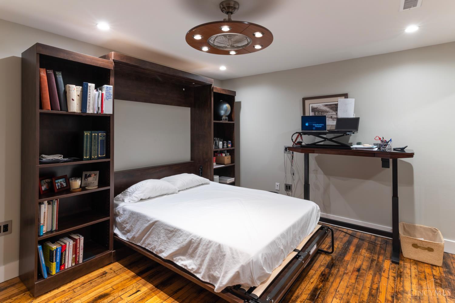 26 E Sixth Street 802