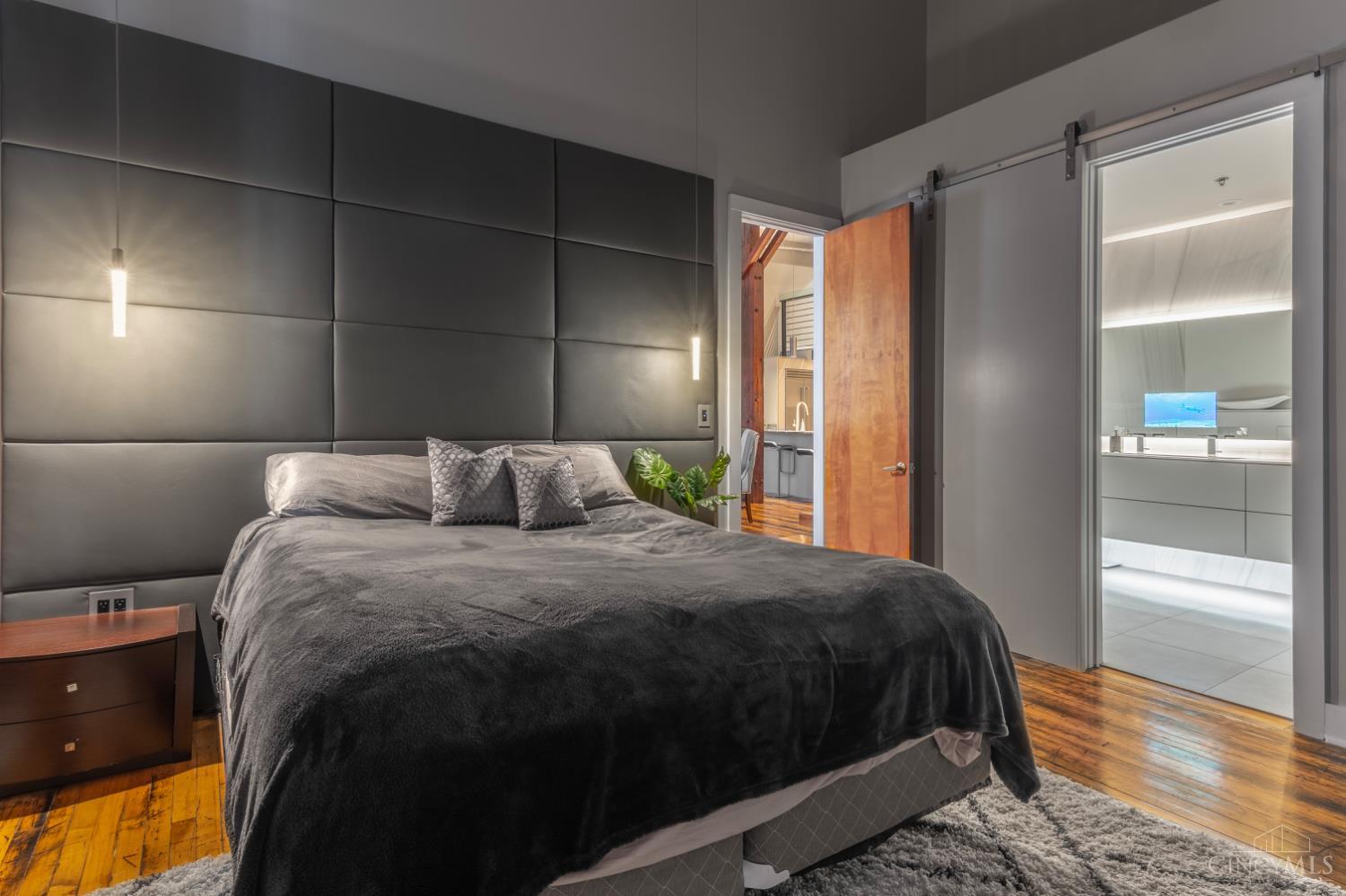 26 E Sixth Street 802
