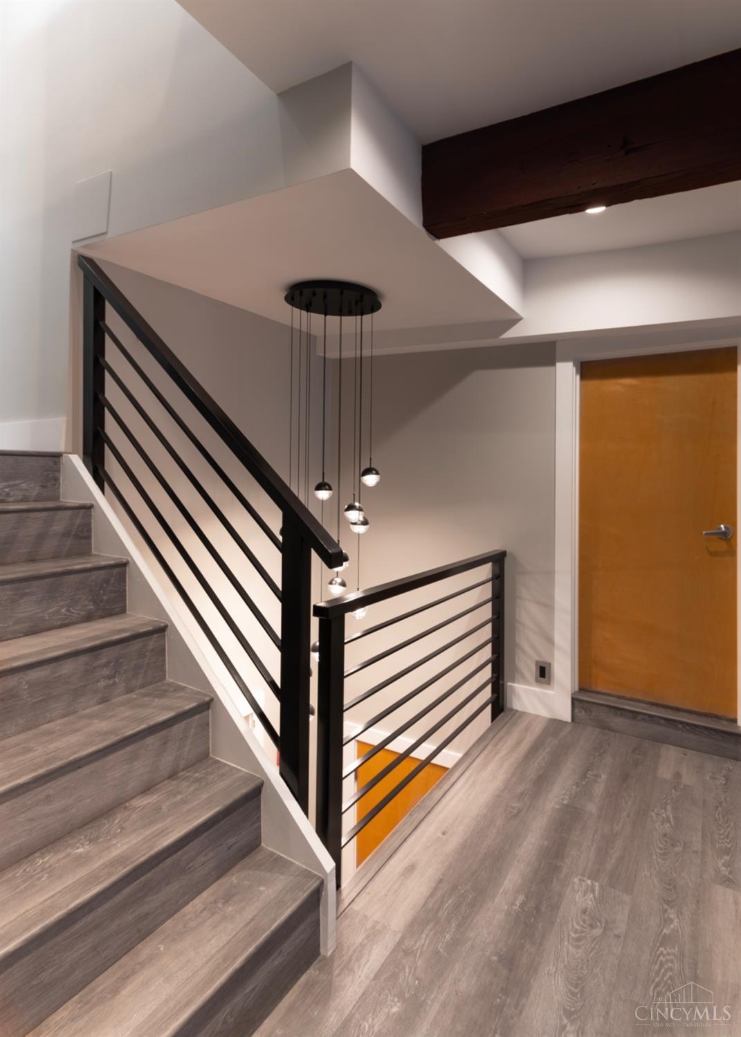 26 E Sixth Street 802