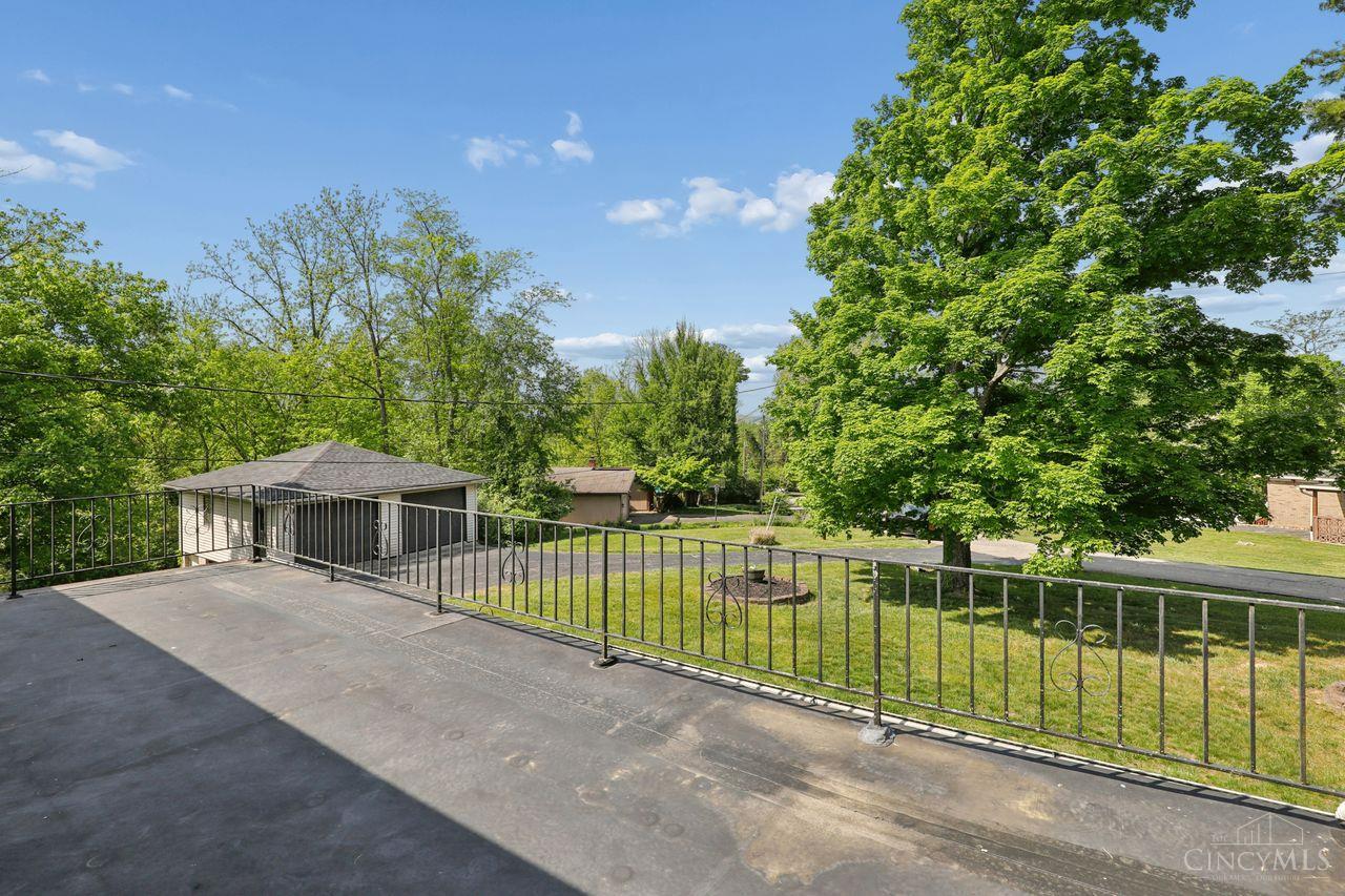 1005 Robin Hill Drive