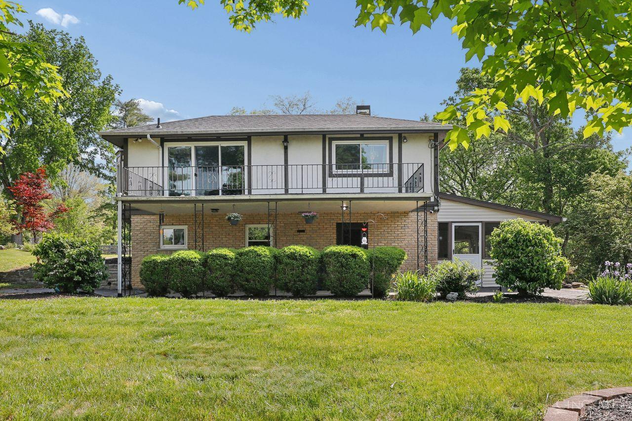 1005 Robin Hill Drive