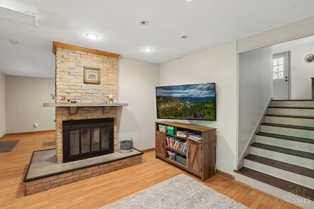 1005 Robin Hill Drive