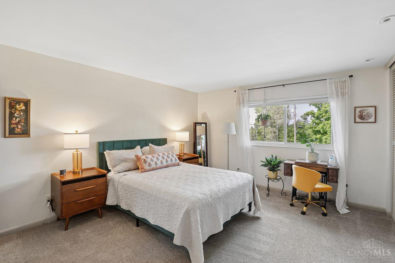 1005 Robin Hill Drive