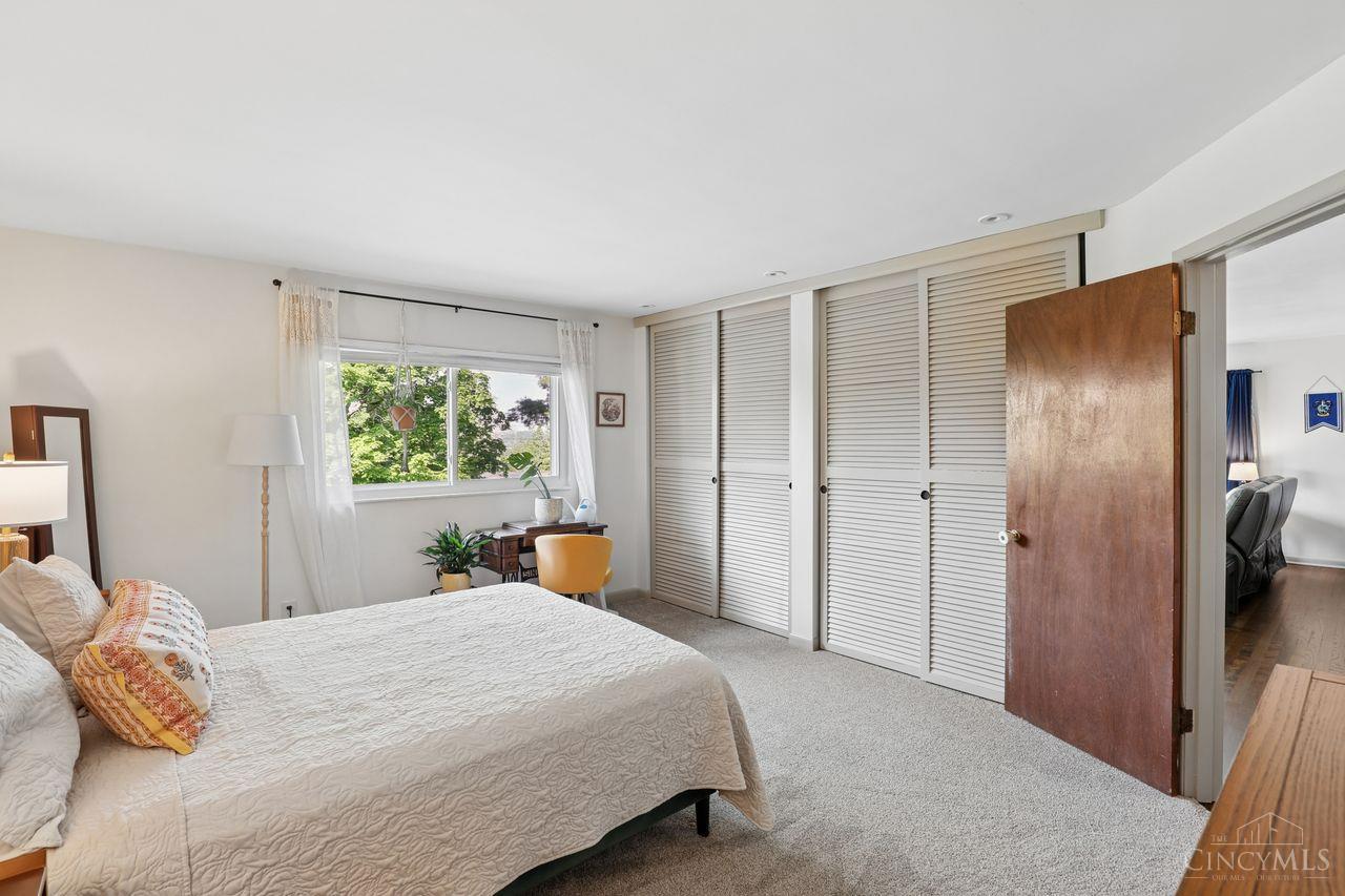 1005 Robin Hill Drive