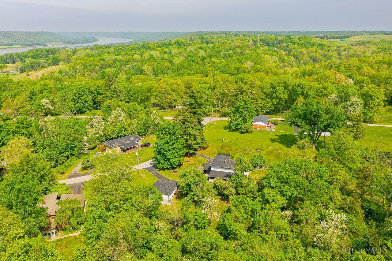 1005 Robin Hill Drive