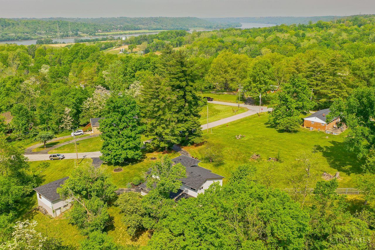 1005 Robin Hill Drive