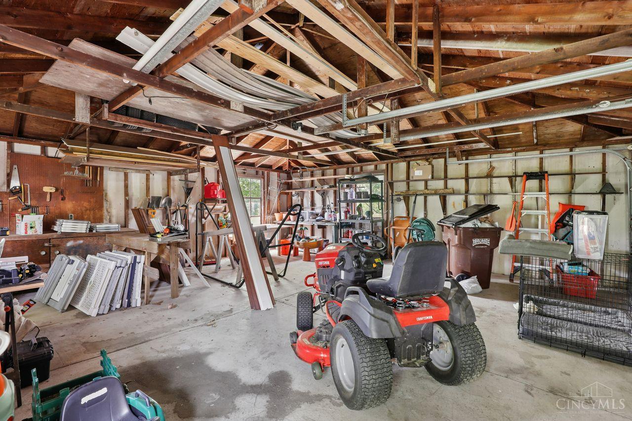 1005 Robin Hill Drive