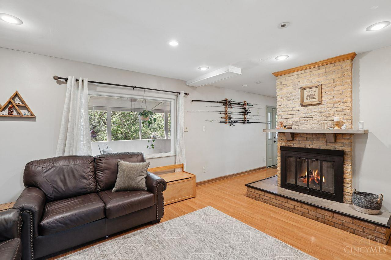 1005 Robin Hill Drive