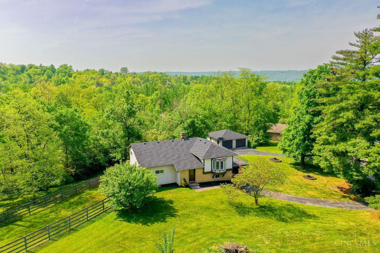 1005 Robin Hill Drive