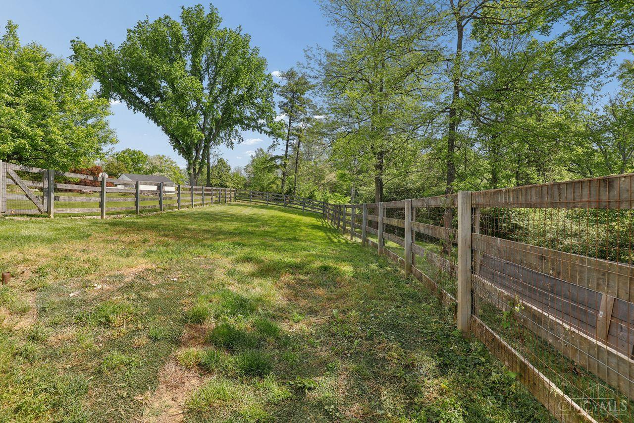 1005 Robin Hill Drive