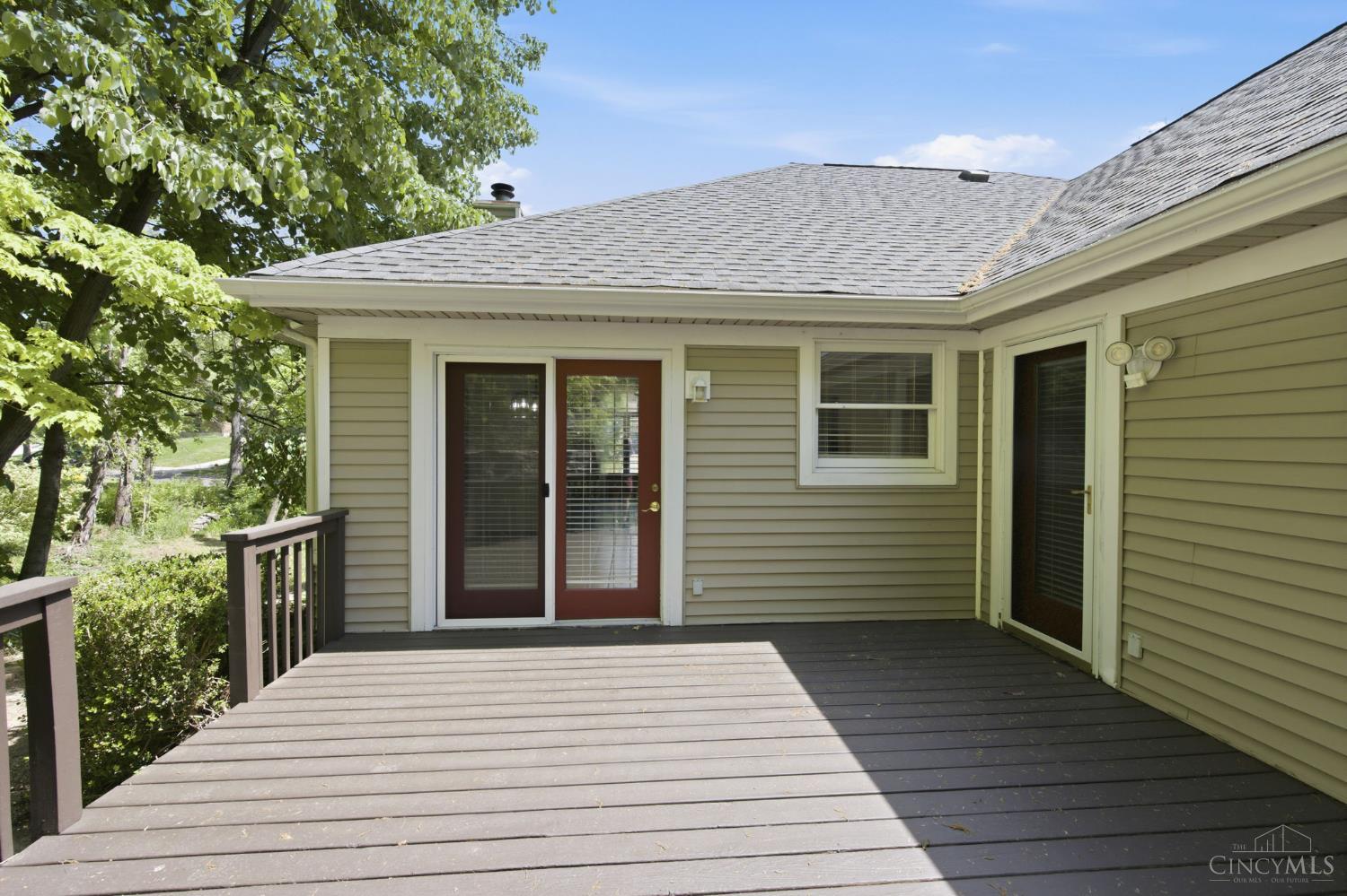 2739 Queenswood Drive