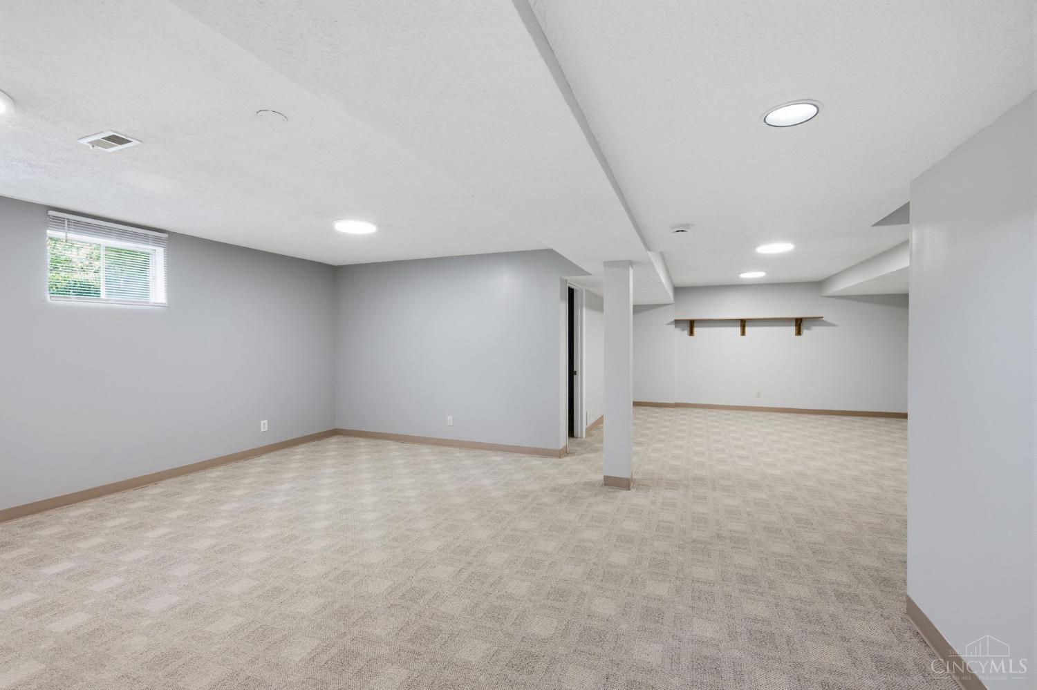 2739 Queenswood Drive