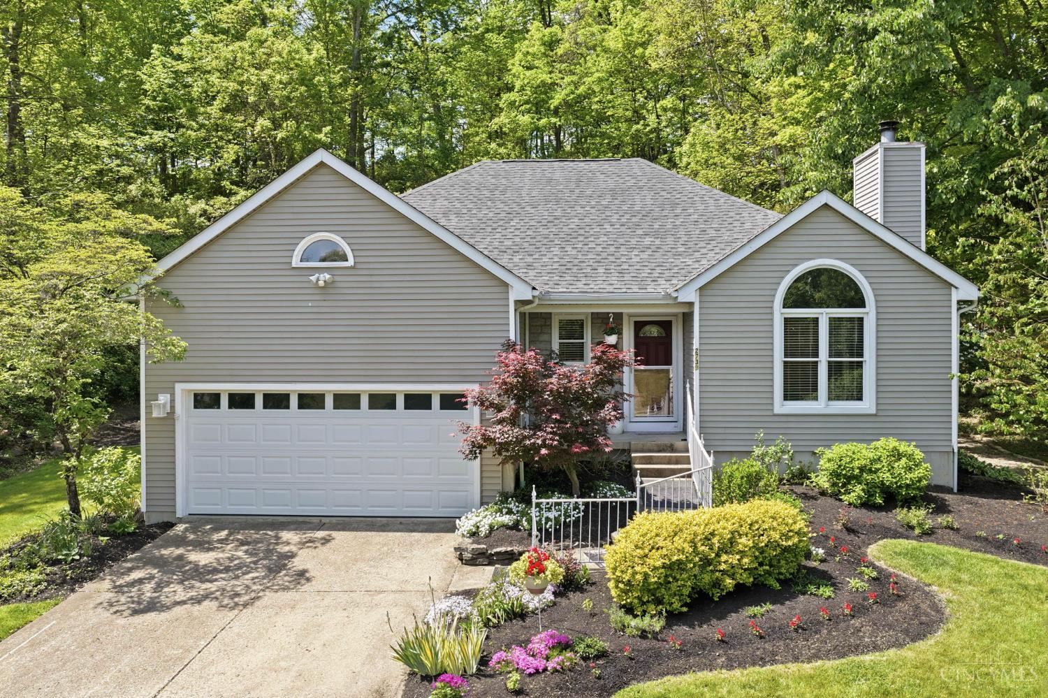 2739 Queenswood Drive