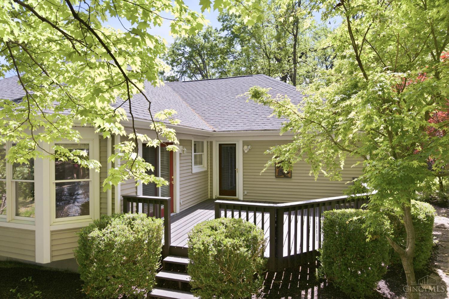 2739 Queenswood Drive