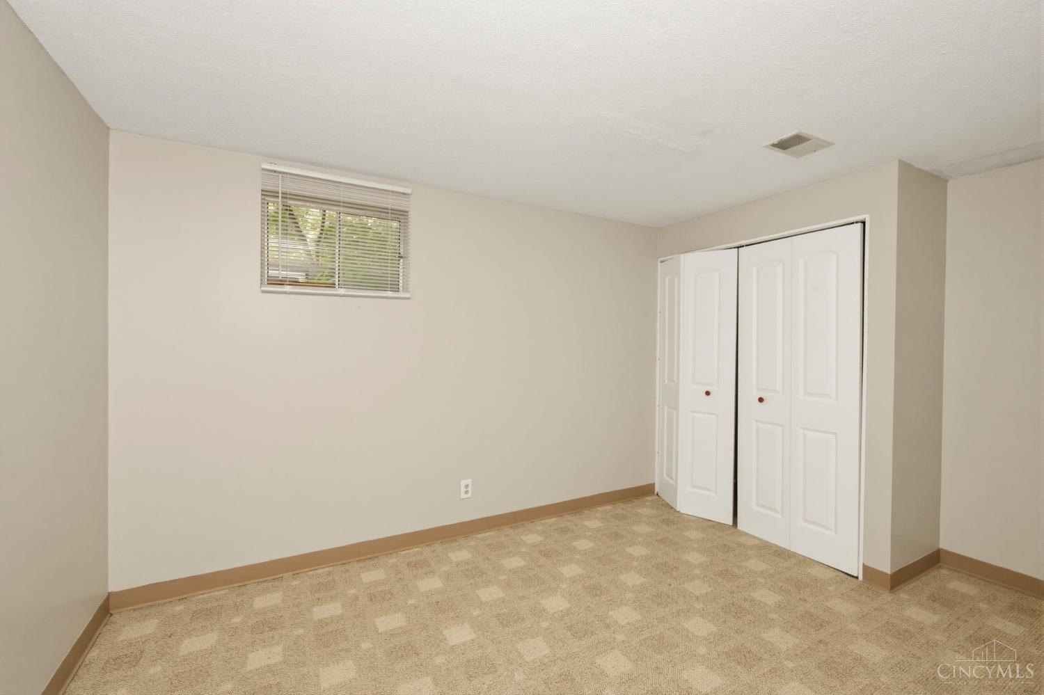 2739 Queenswood Drive