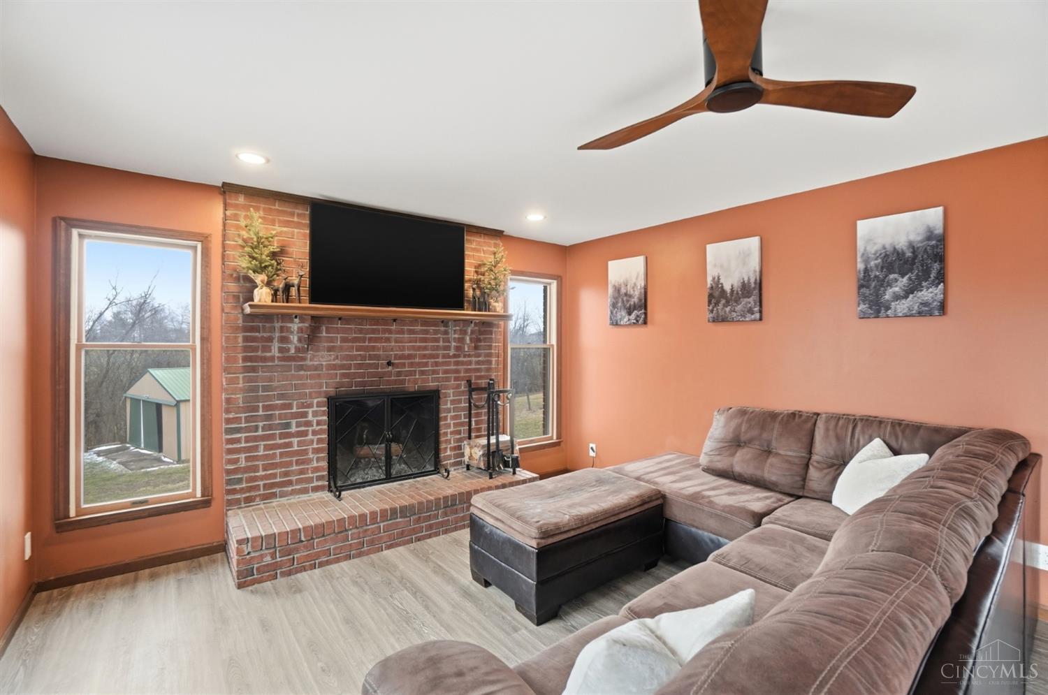 6484 State Road 48