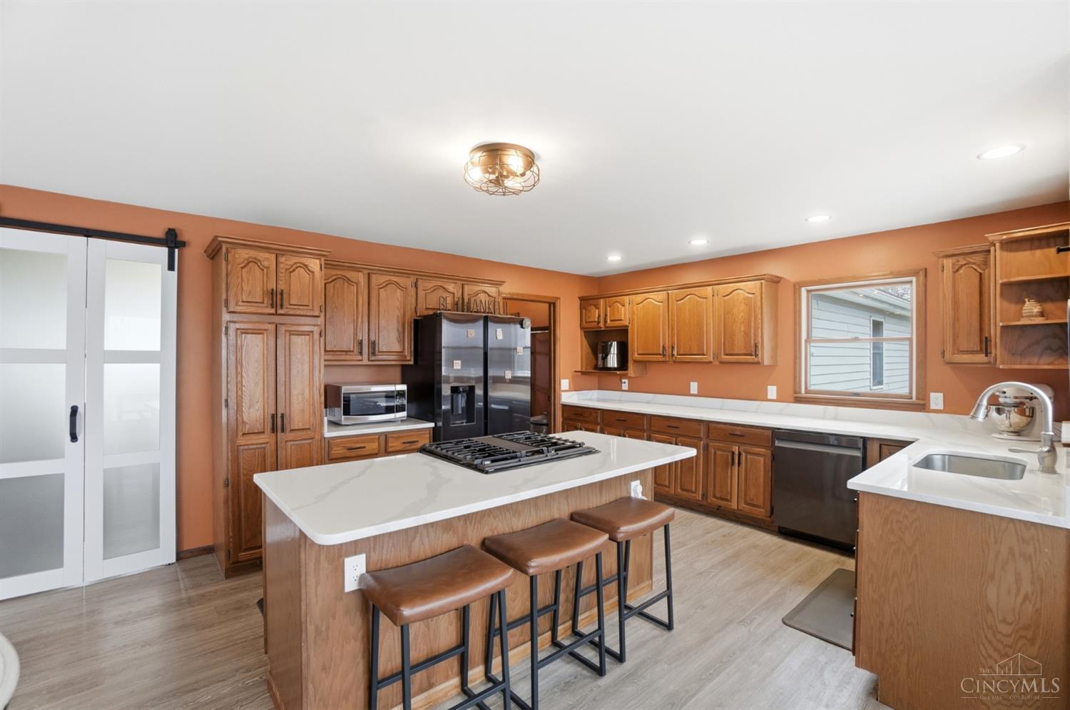 6484 State Road 48