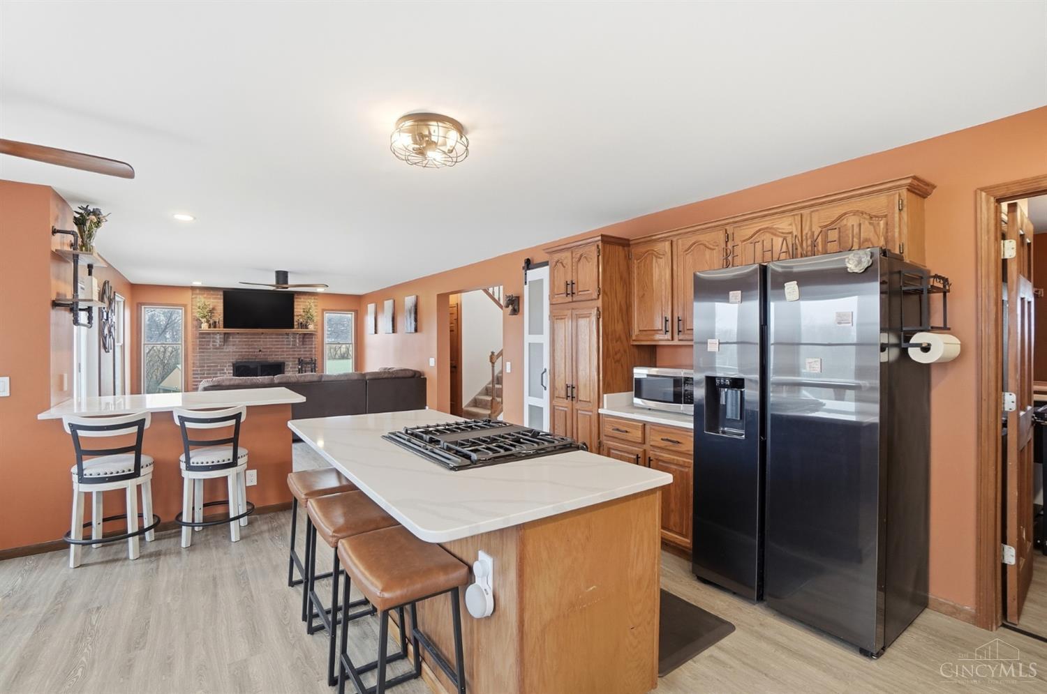 6484 State Road 48