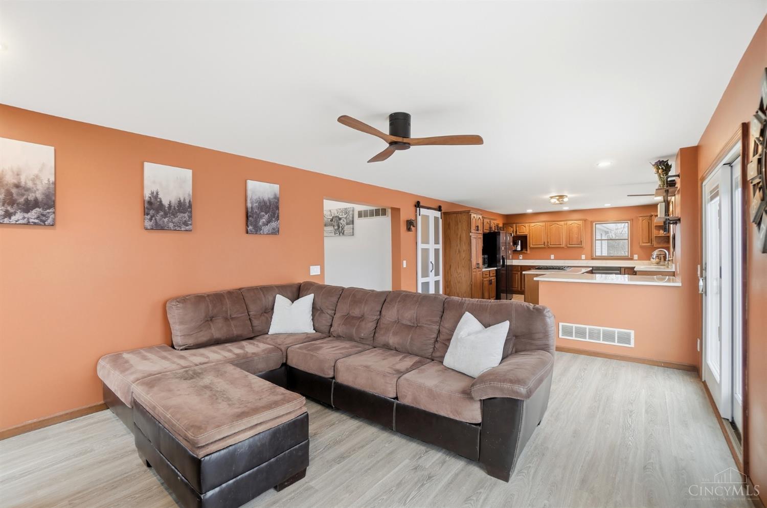 6484 State Road 48