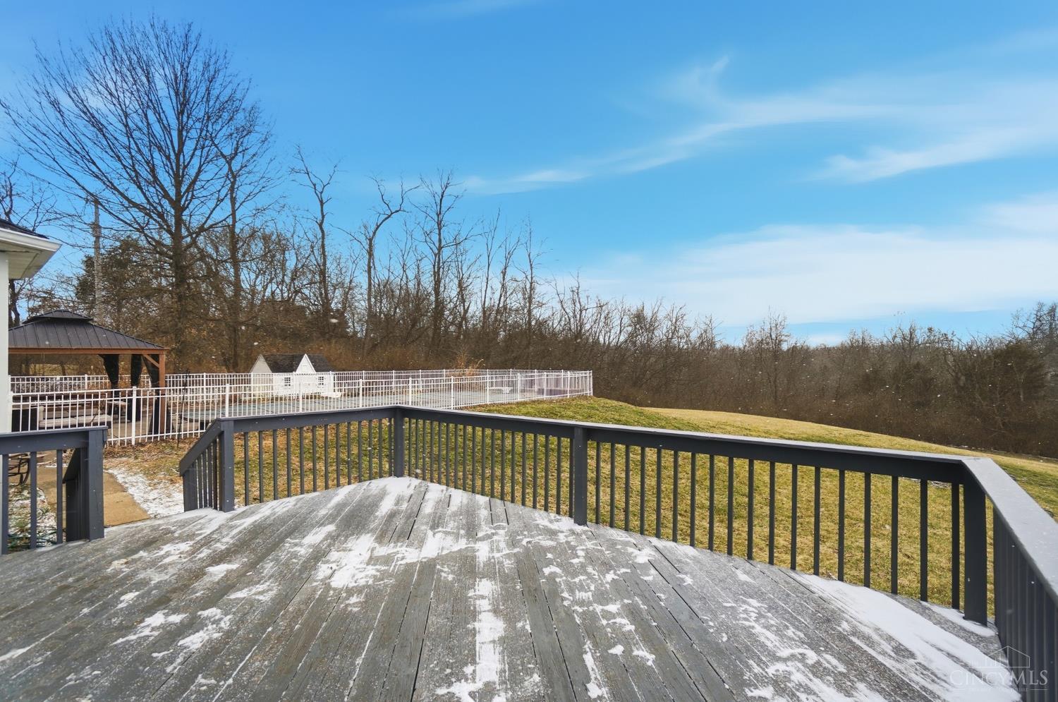 6484 State Road 48
