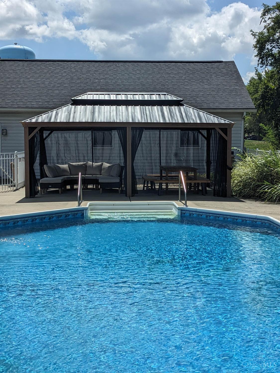 6484 State Road 48