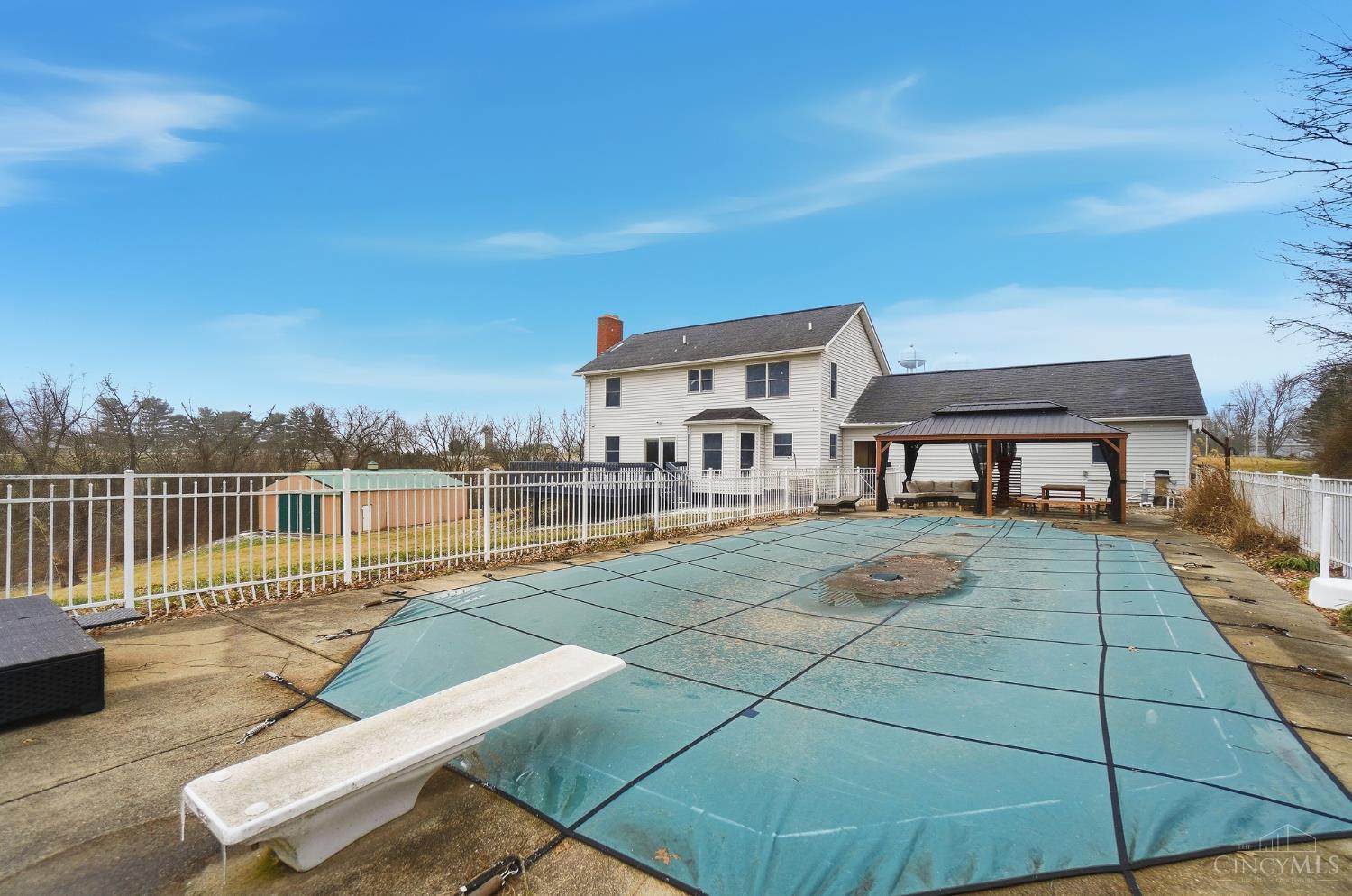 6484 State Road 48