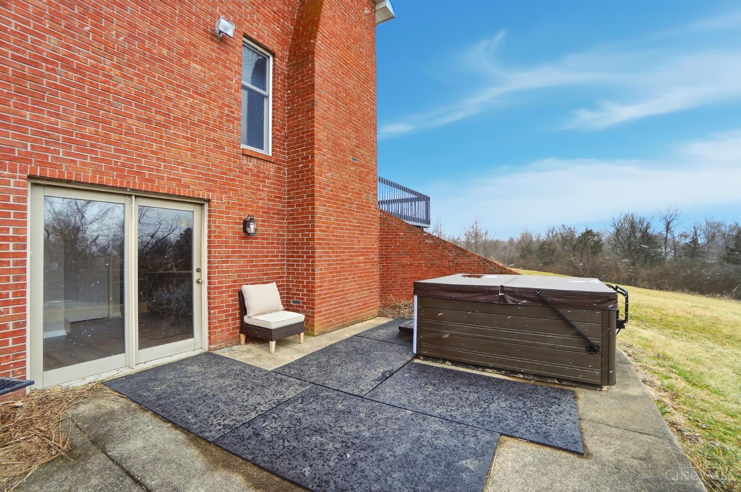 6484 State Road 48