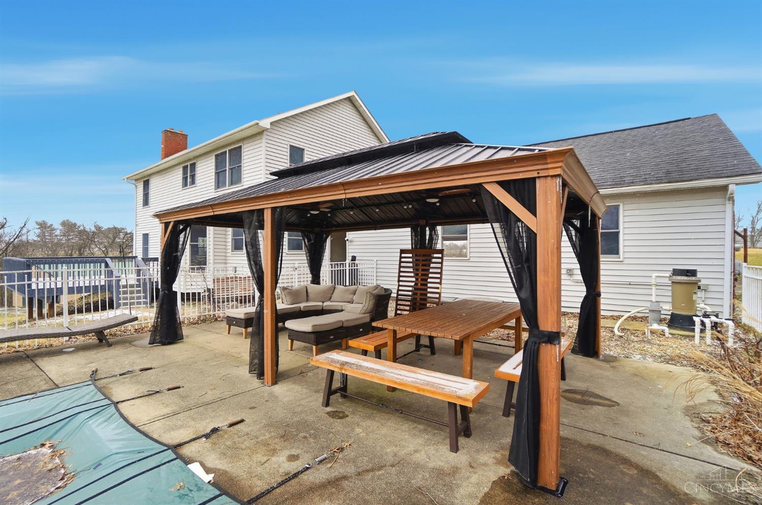 6484 State Road 48