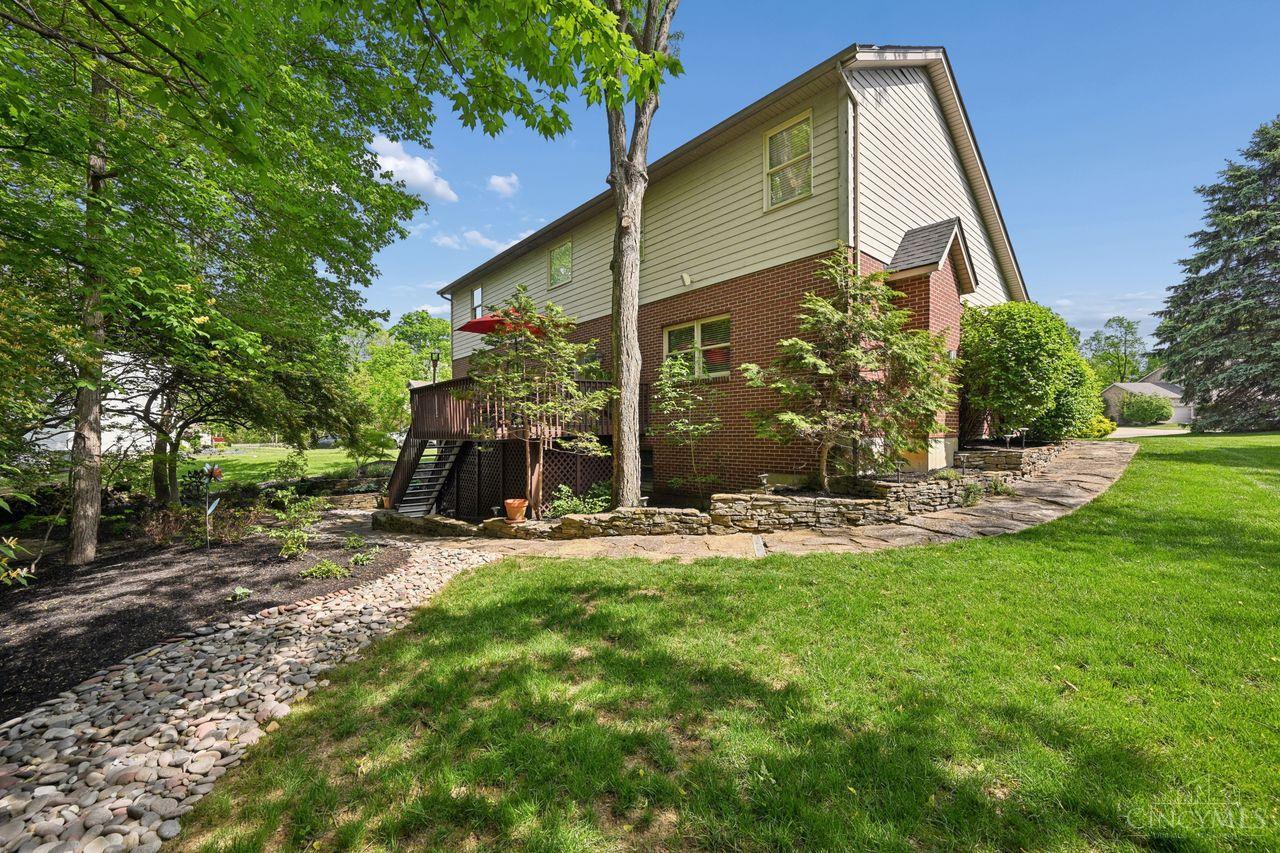 6879 Crown Pointe Drive