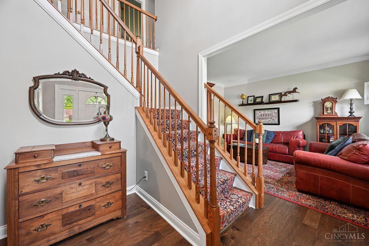 6879 Crown Pointe Drive