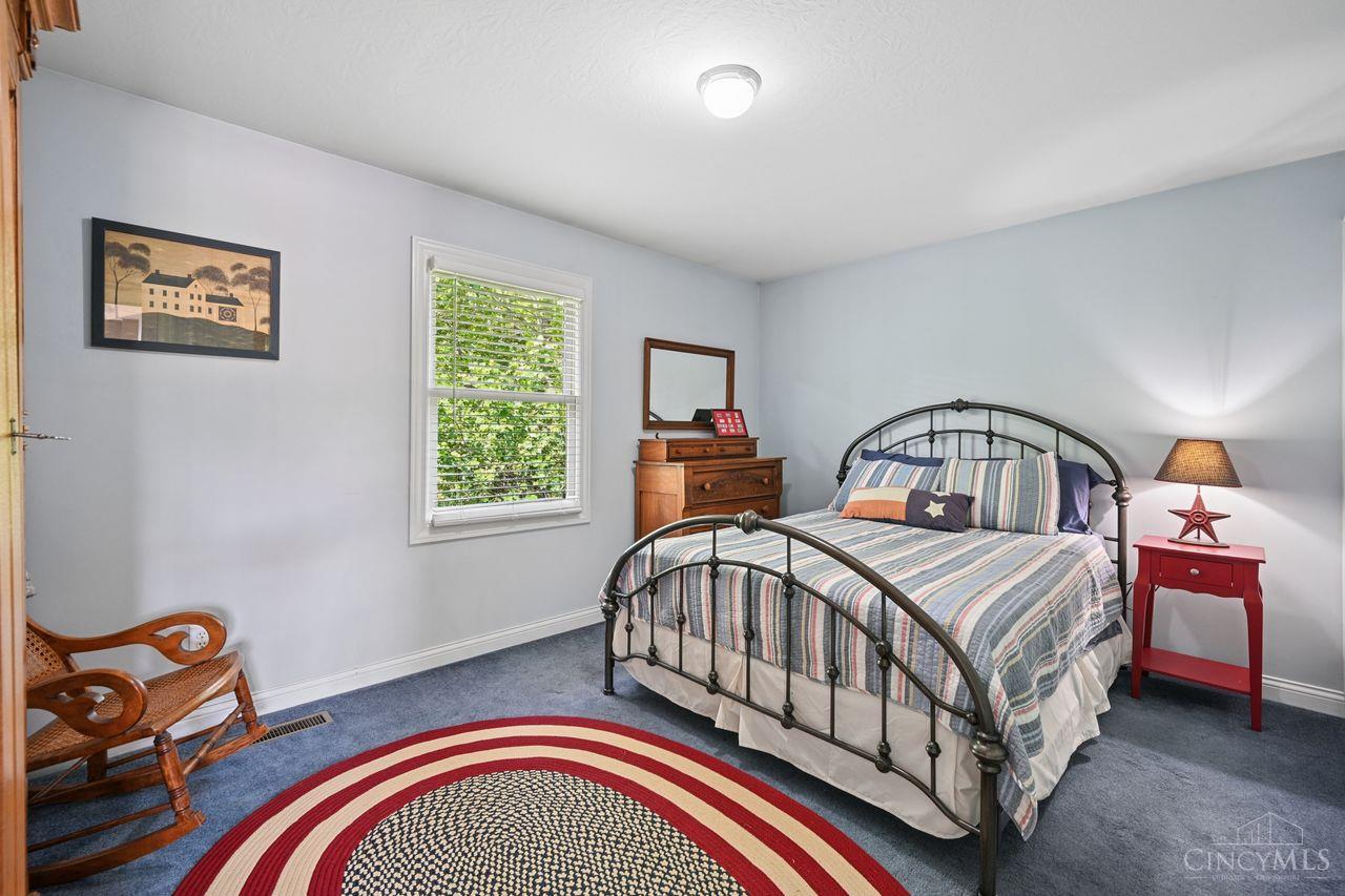 6879 Crown Pointe Drive