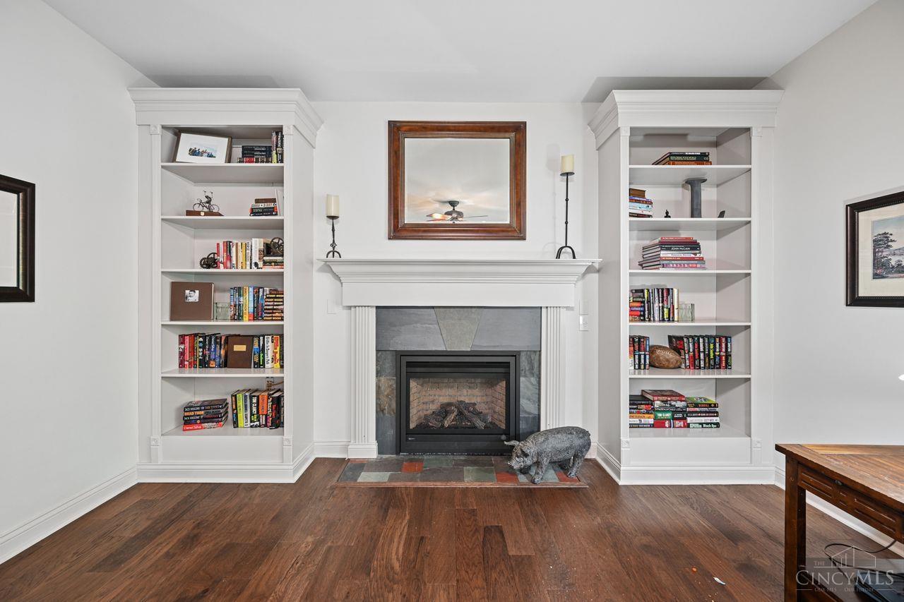 6879 Crown Pointe Drive