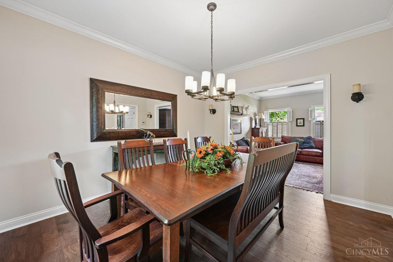 6879 Crown Pointe Drive