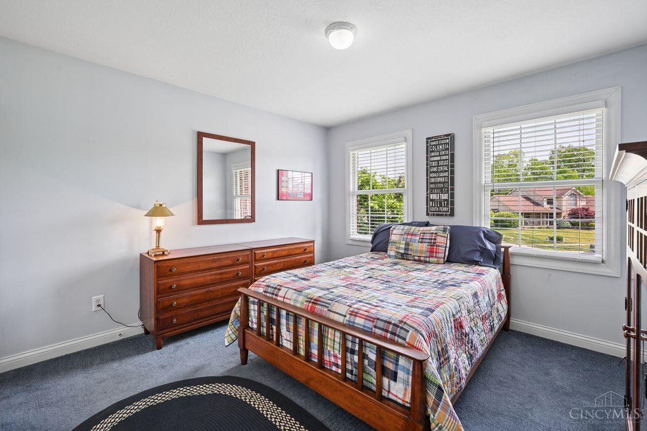6879 Crown Pointe Drive