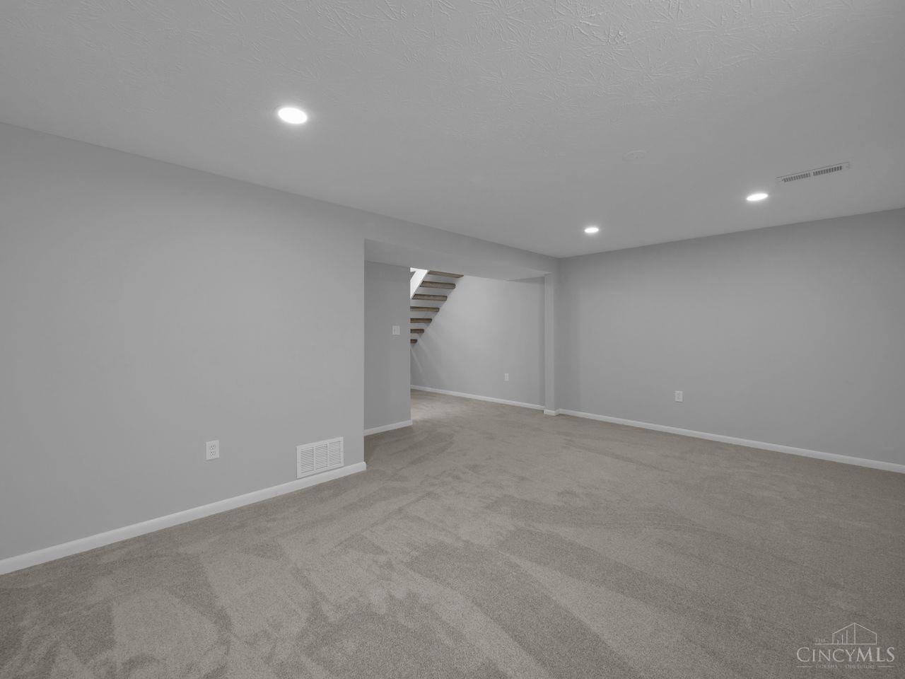 5015 Columbia Circle 15-60